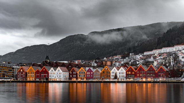 norway houses on water