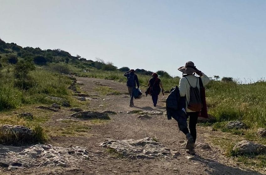 group walking through countryside on Jerusalem tour